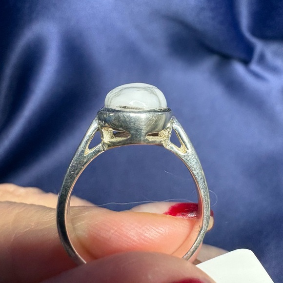 Ring White Buffalo Turquoise Cabochon 925 Sterling Silver Elegant Minimalist - Picture 4 of 8